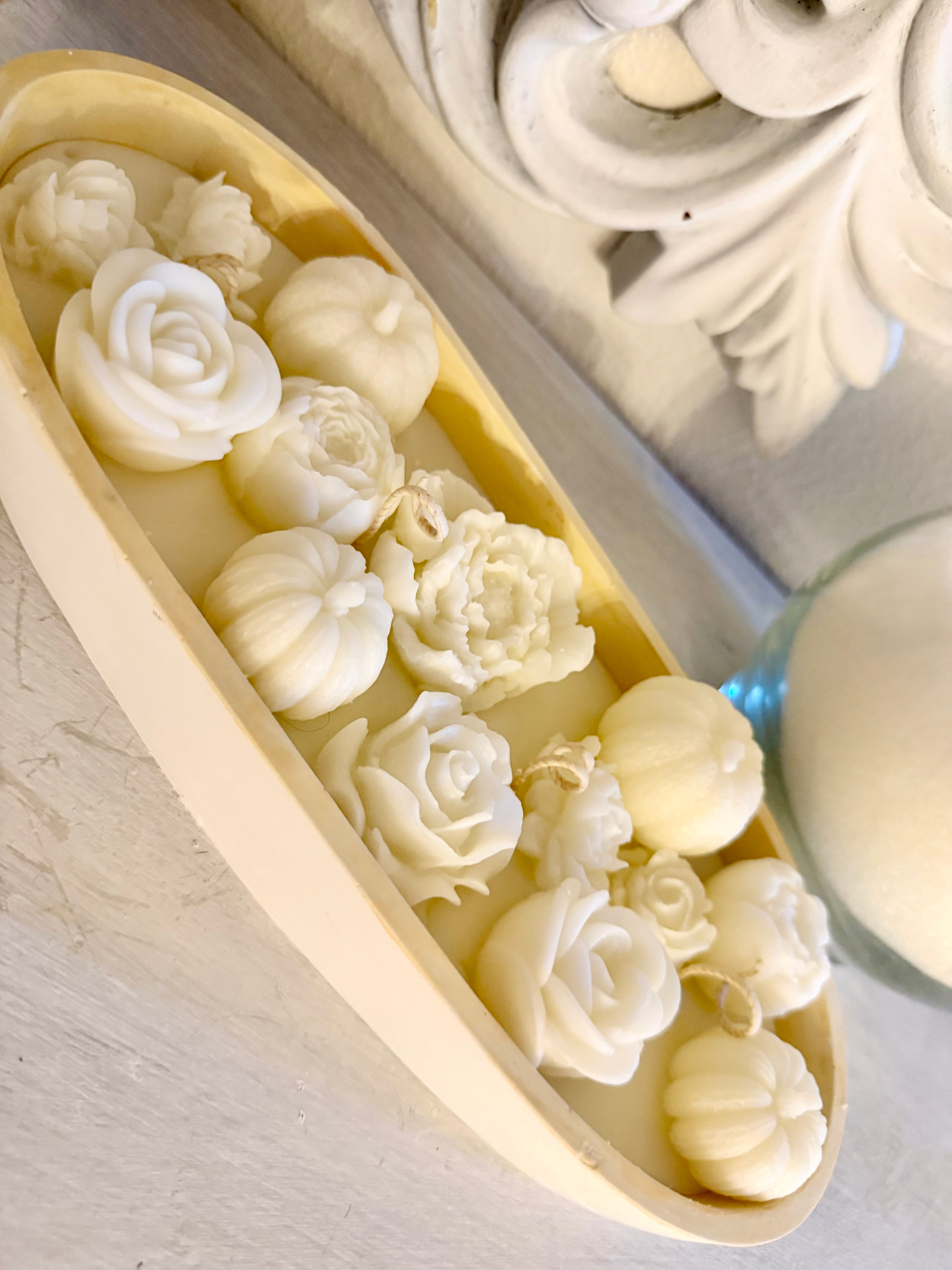 Plaster Romance 20 ounce candle