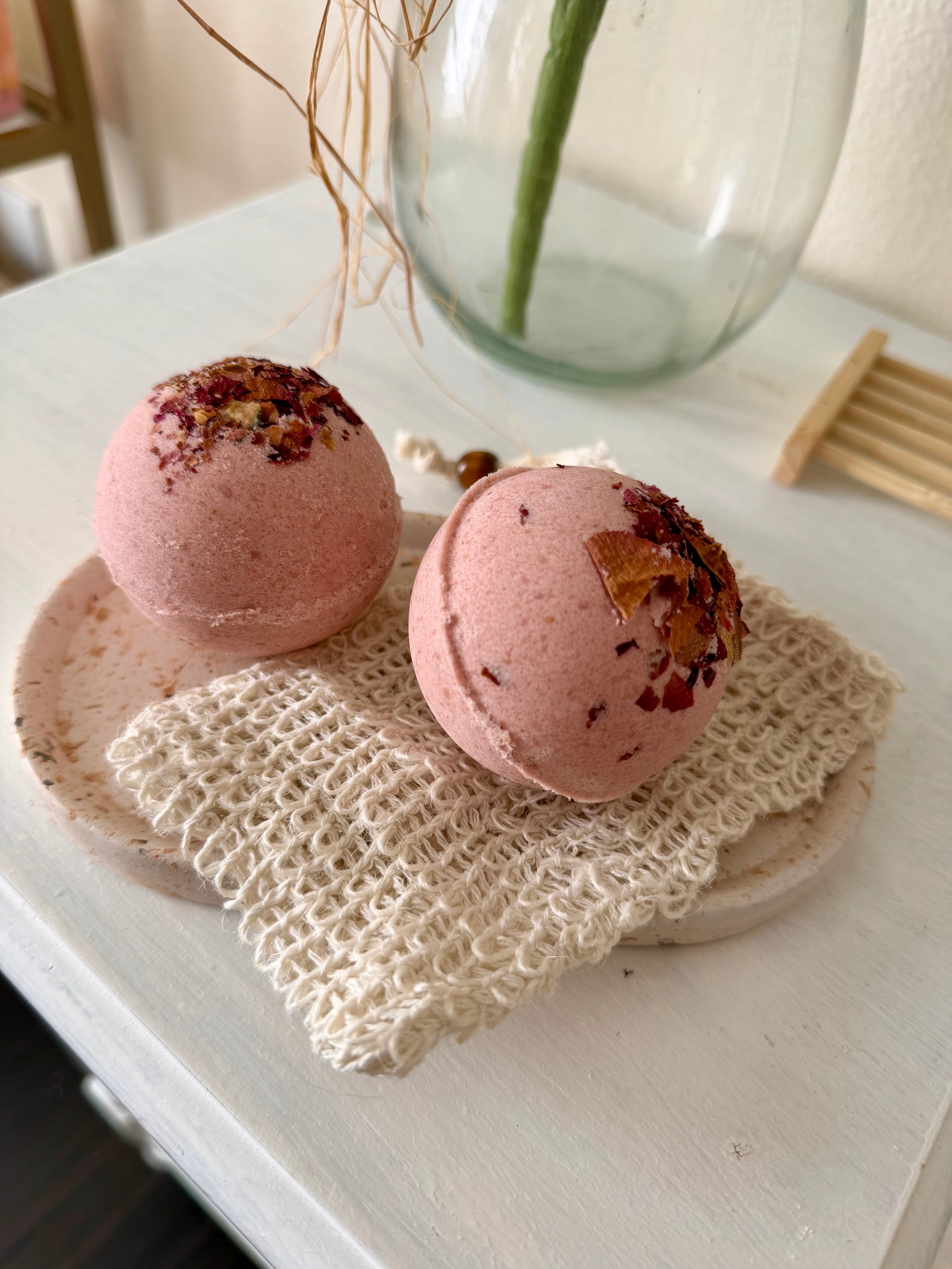Merlot Petals Bath Bomb
