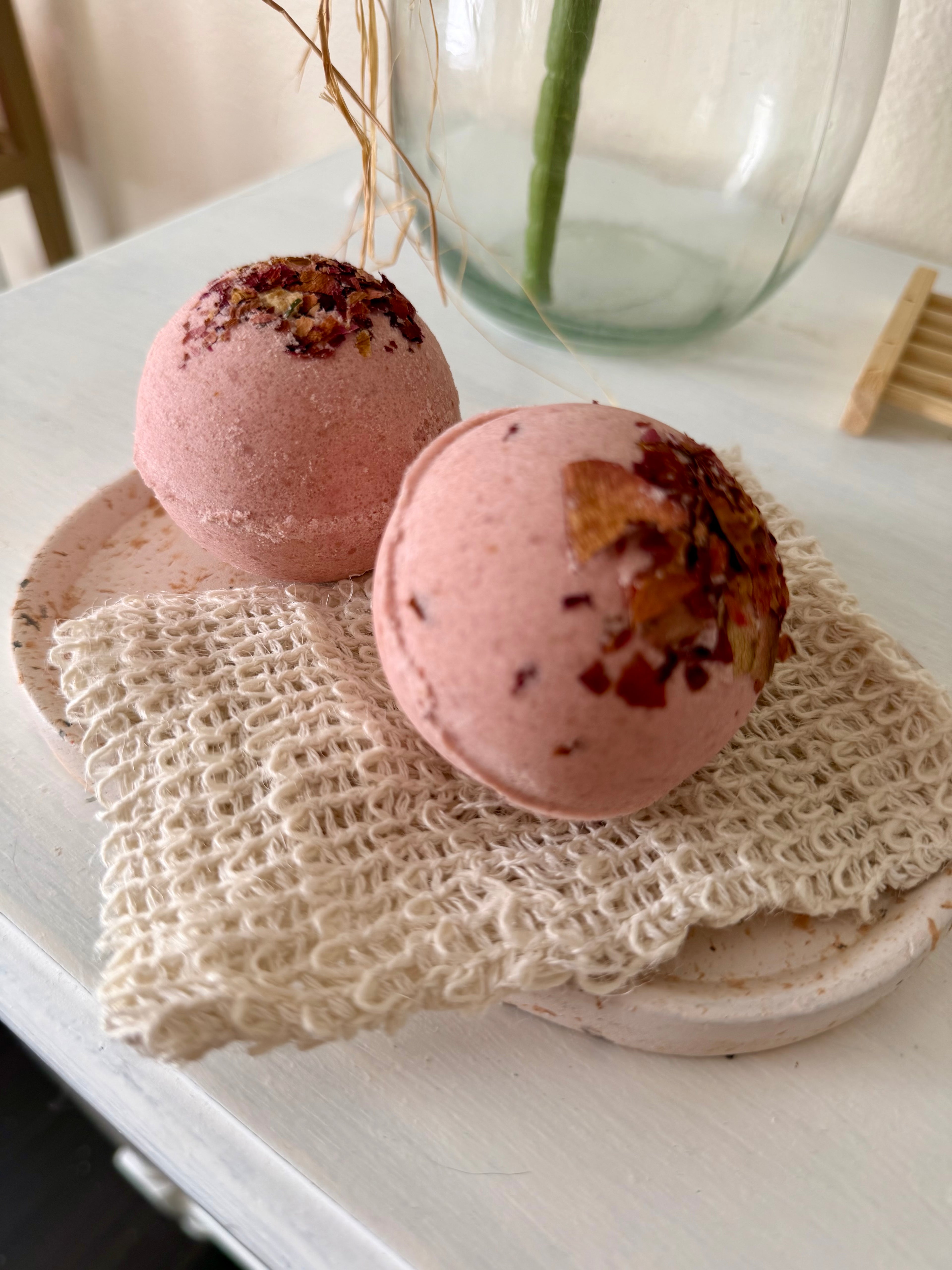 Merlot Petals Bath Bomb